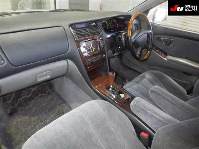 MITSUBISHI DIAMANTE