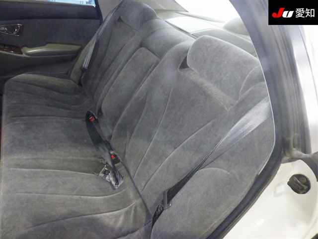 MITSUBISHI DIAMANTE