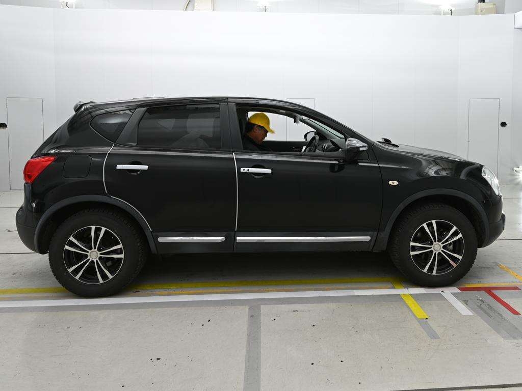 NISSAN DUALIS