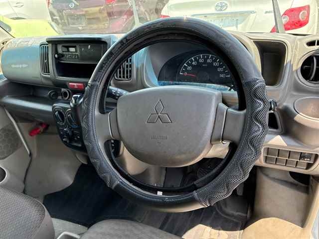 MITSUBISHI MINICAB