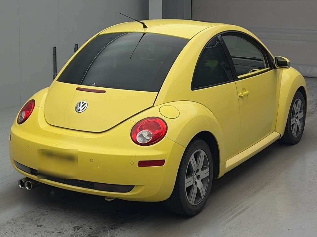 VOLKSWAGEN BEETLE