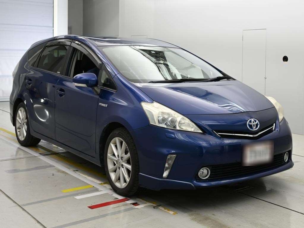 TOYOTA PRIUS ALPHA