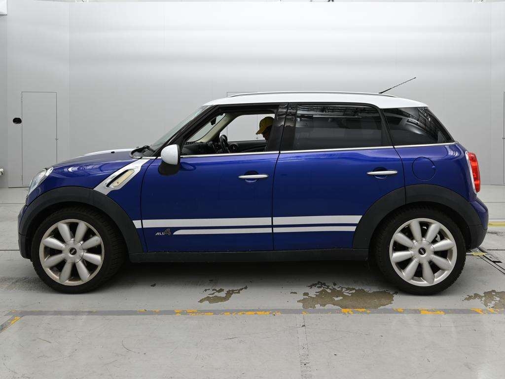 MINI CROSSOVER