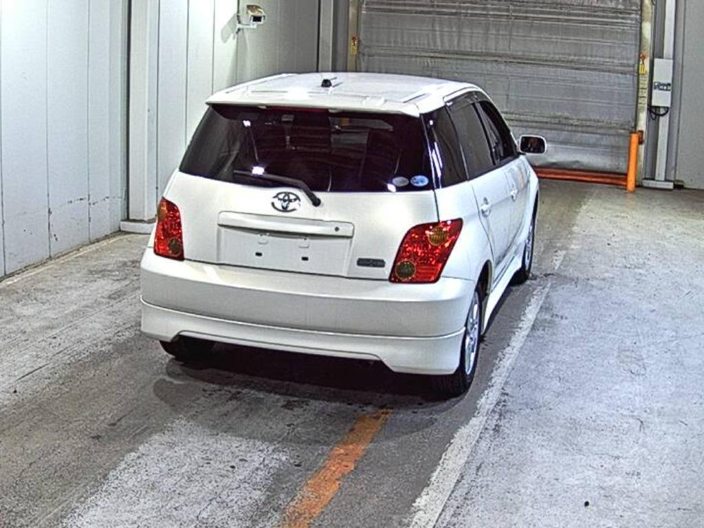 TOYOTA IST