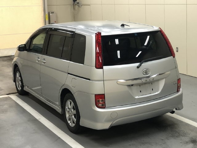 TOYOTA ISIS