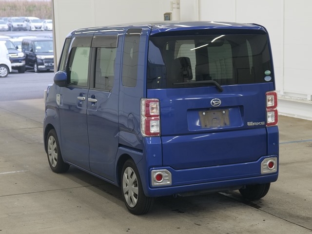 DAIHATSU WAKE