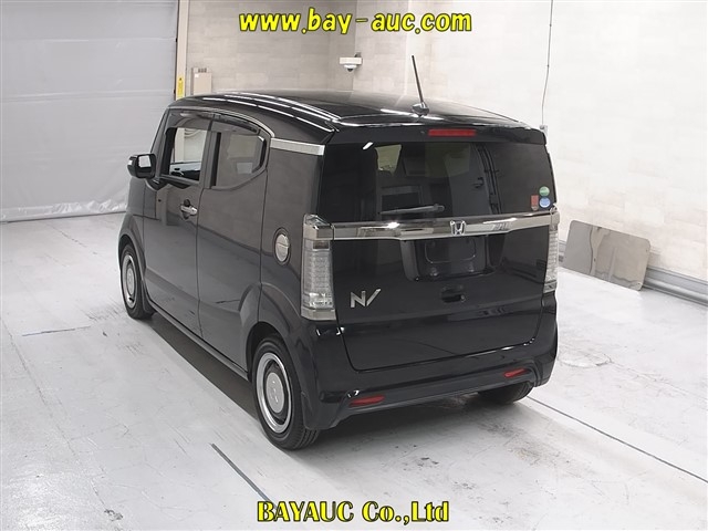 HONDA N-BOX SLASH