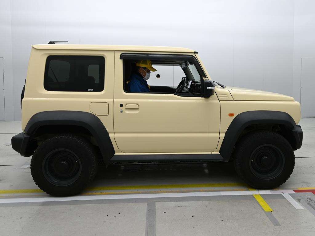 SUZUKI JIMNY SIERRA