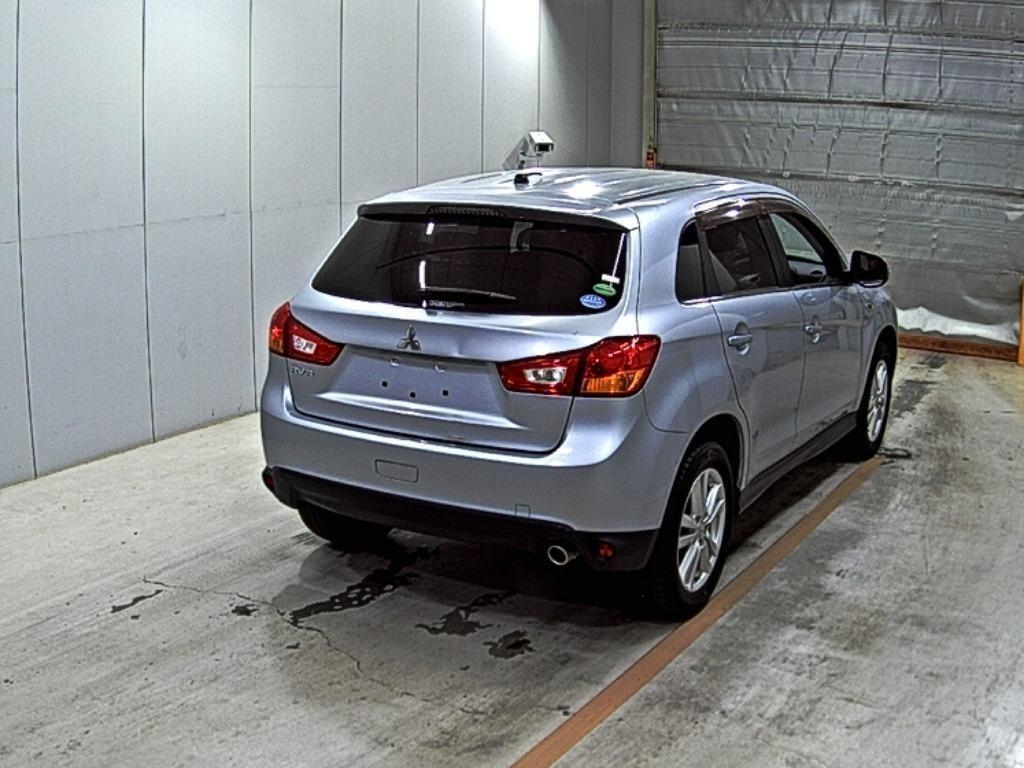 MITSUBISHI RVR