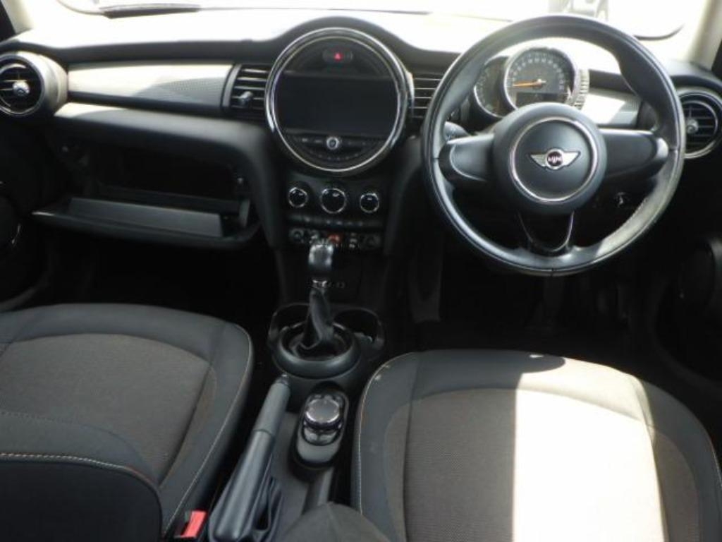 MINI HATCH