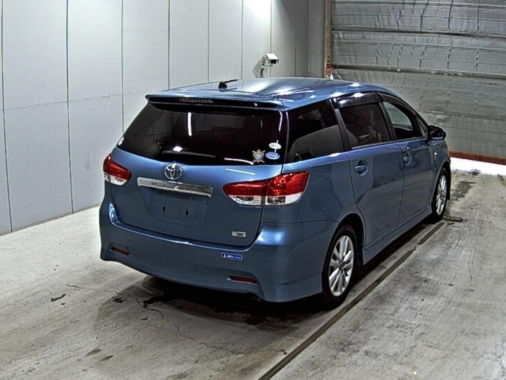 TOYOTA WISH