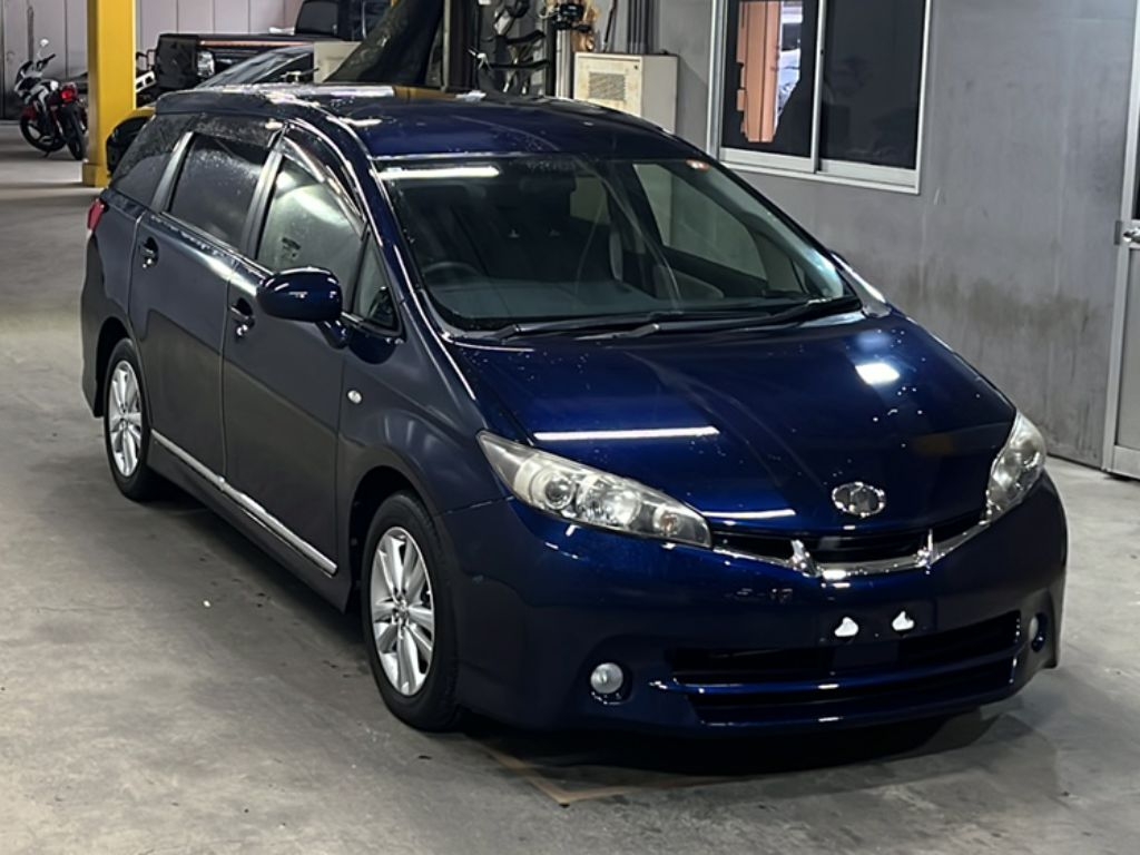 TOYOTA WISH