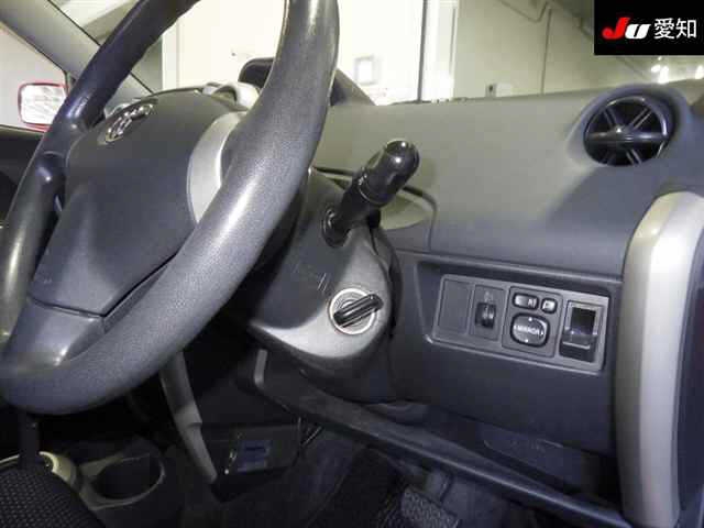 TOYOTA IST