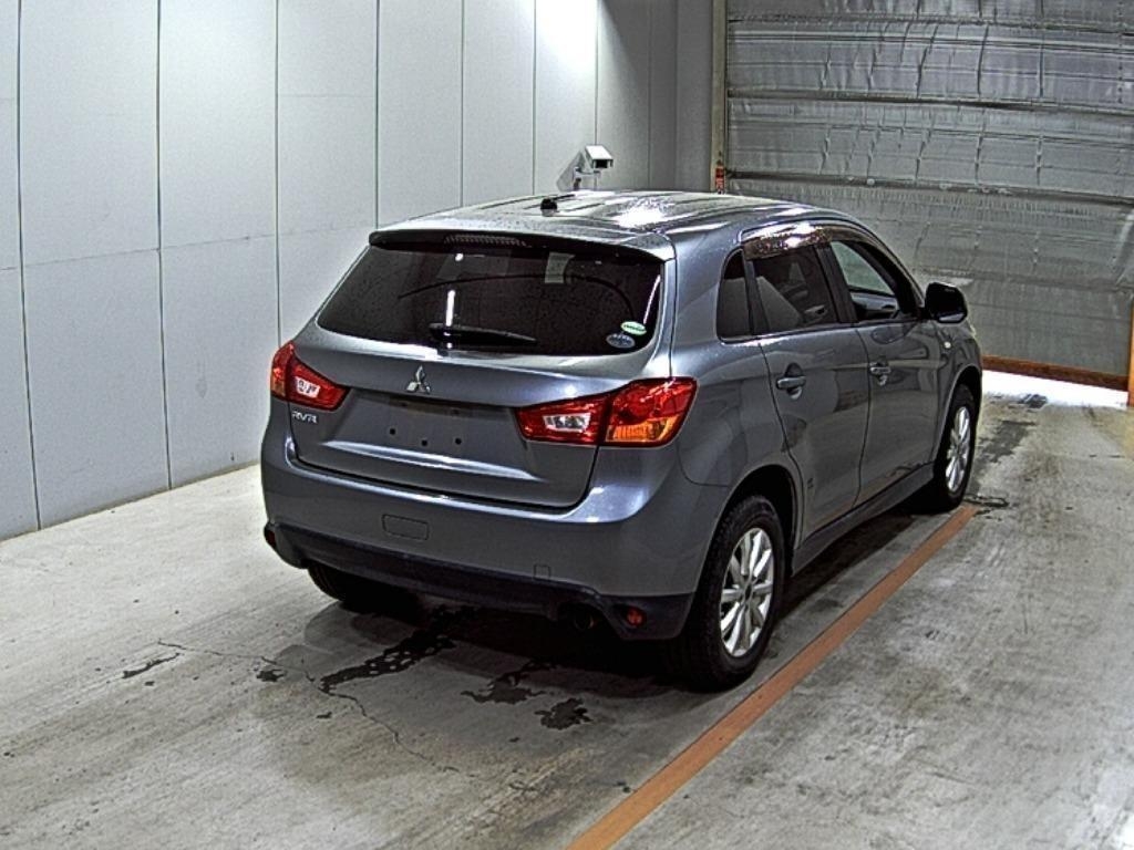 MITSUBISHI RVR
