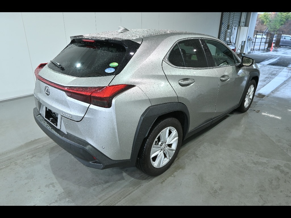 LEXUS UX200