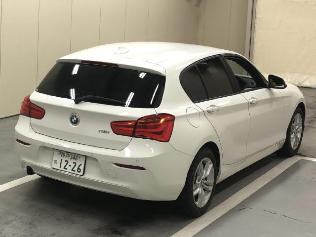 BMW 1-SERIES