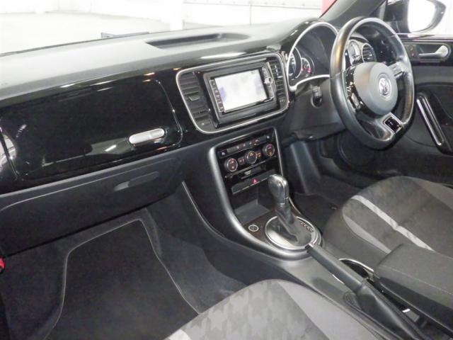 VOLKSWAGEN BEETLE
