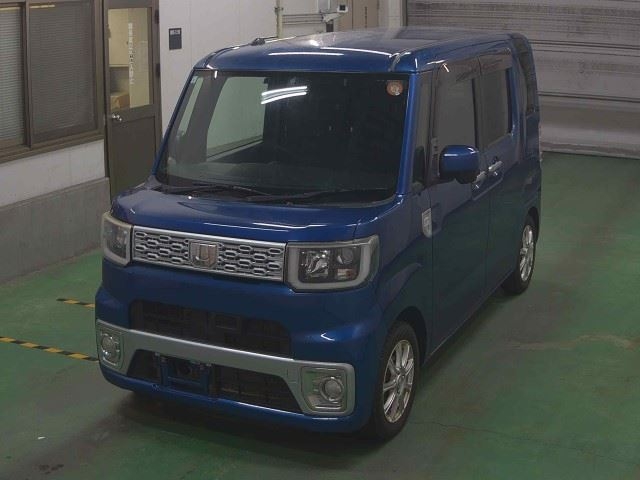 DAIHATSU WAKE