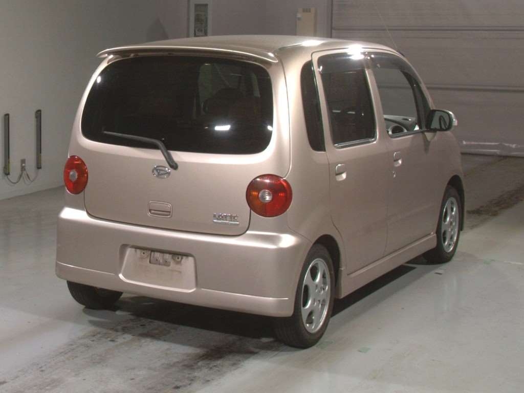DAIHATSU MOVE LATTE
