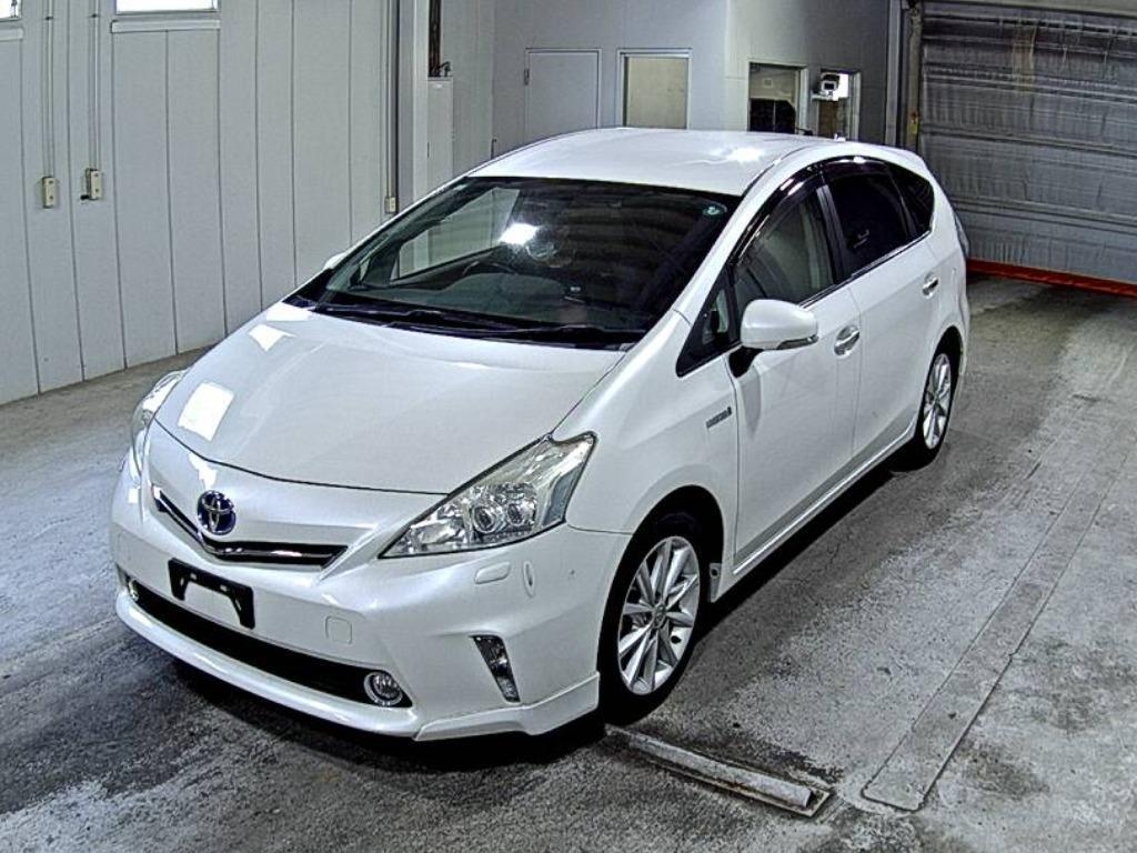 TOYOTA PRIUS ALPHA