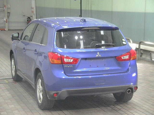 MITSUBISHI RVR