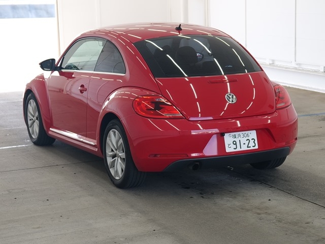VOLKSWAGEN BEETLE