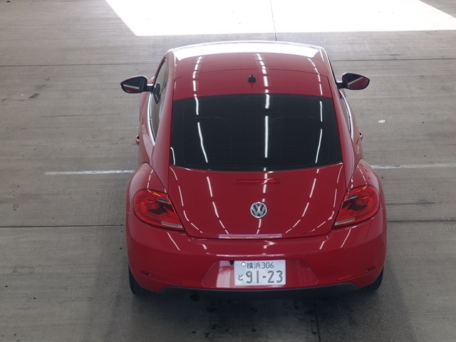 VOLKSWAGEN BEETLE