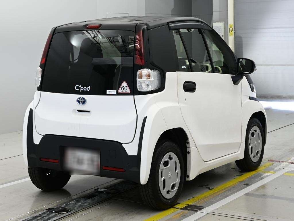 TOYOTA C+POD