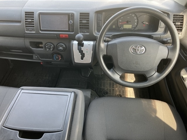 TOYOTA REGIUS ACE