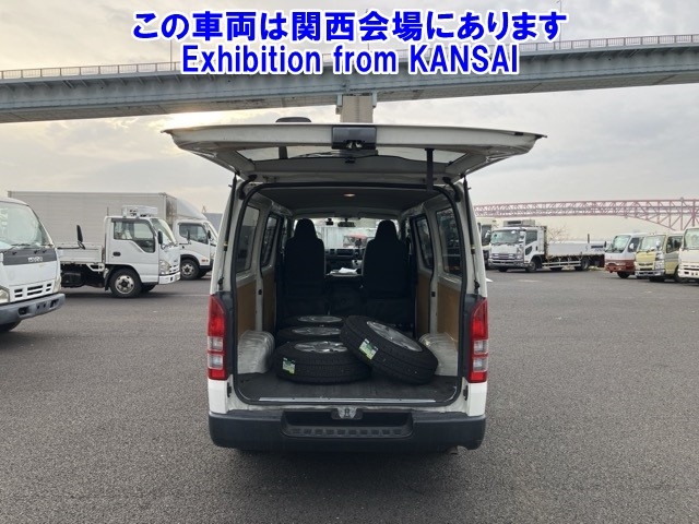 TOYOTA REGIUS ACE
