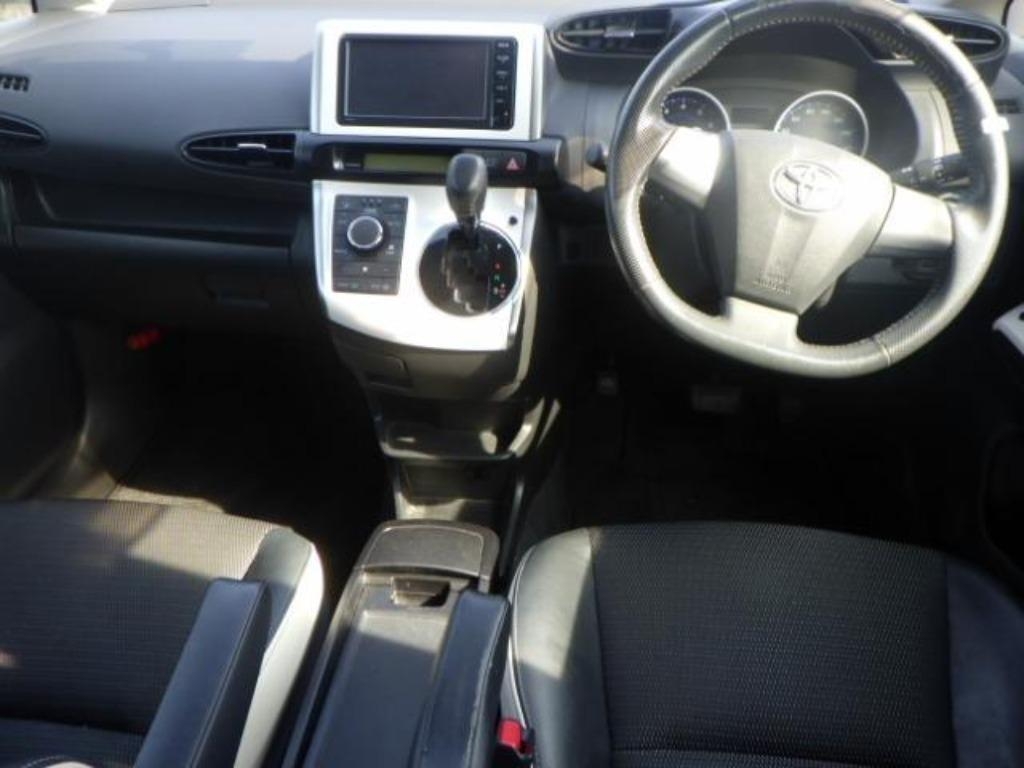 TOYOTA WISH