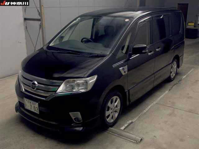 NISSAN SERENA