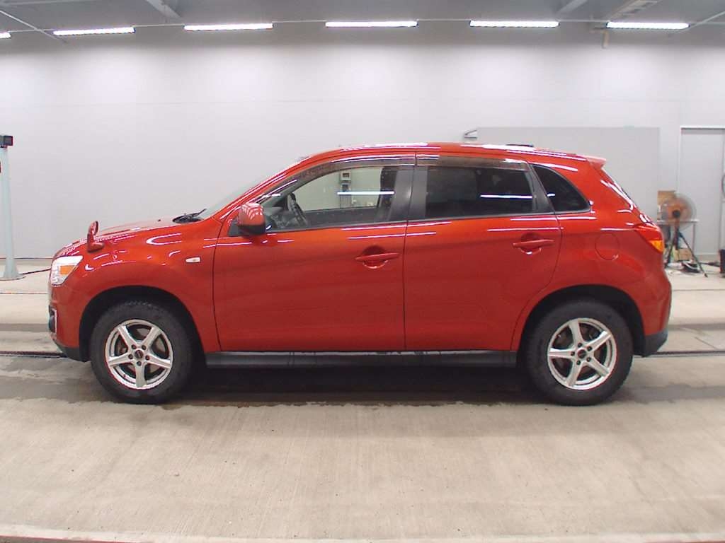 MITSUBISHI RVR