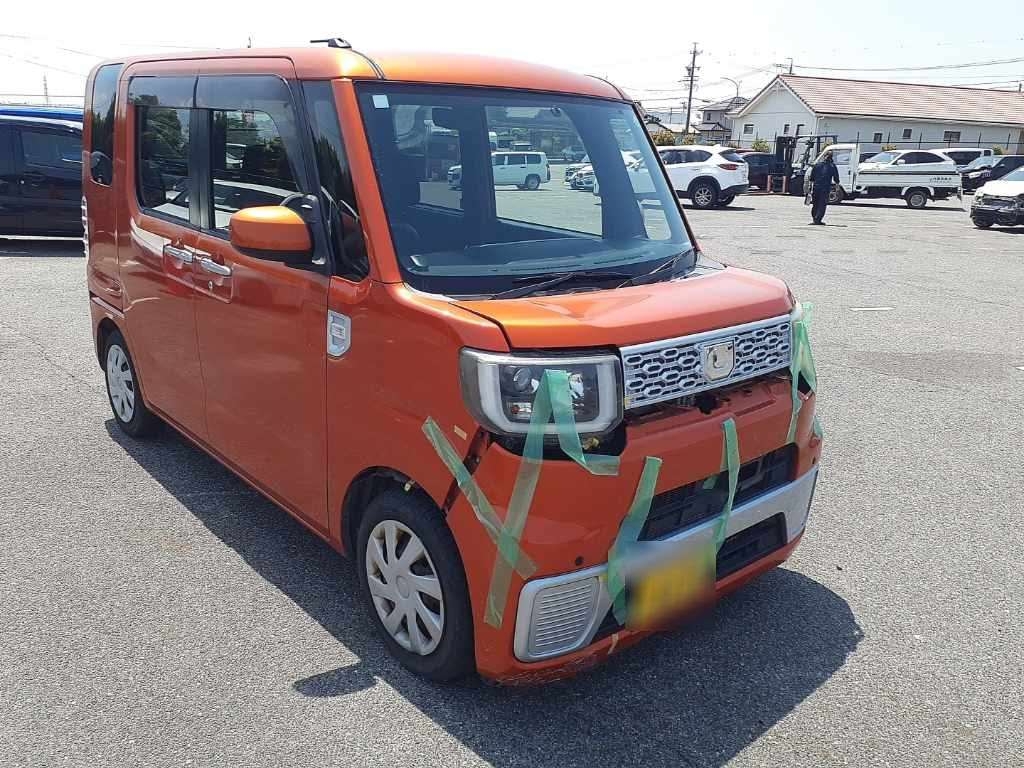 DAIHATSU WAKE