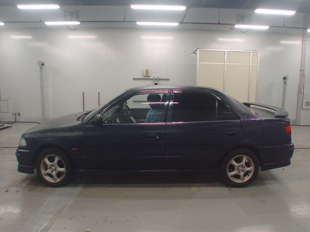 TOYOTA CARINA