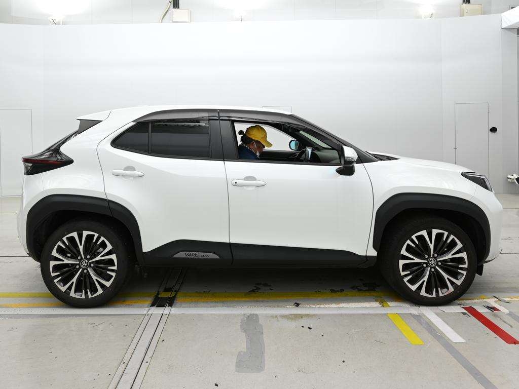 TOYOTA YARIS CROSS