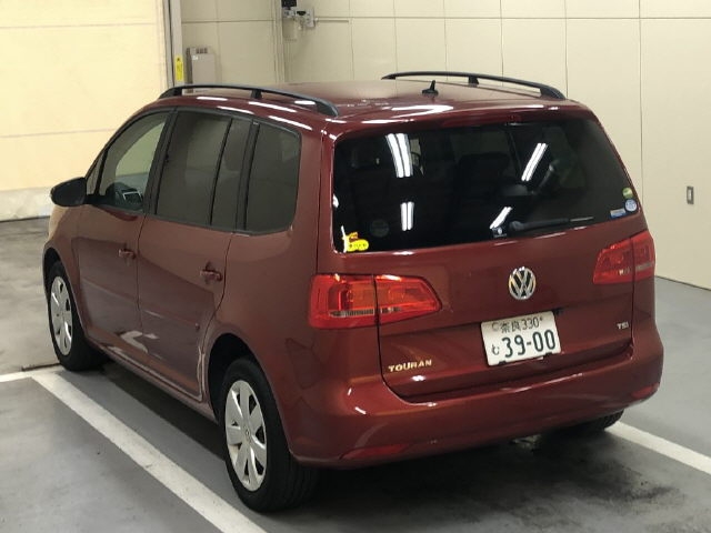 VOLKSWAGEN TOURAN