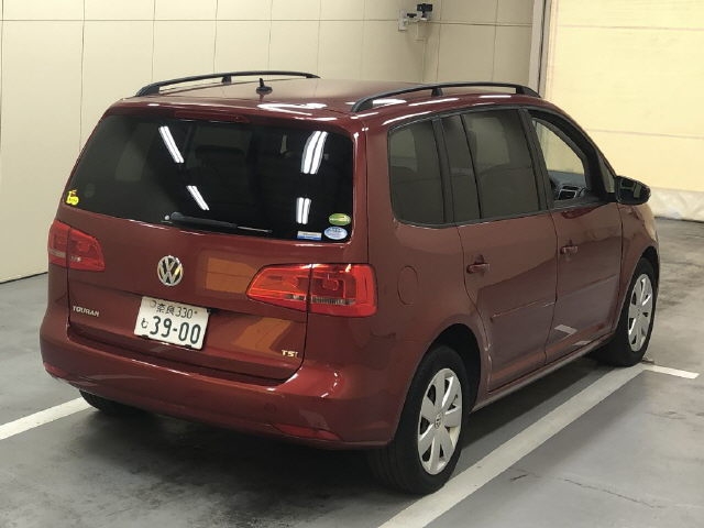 VOLKSWAGEN TOURAN
