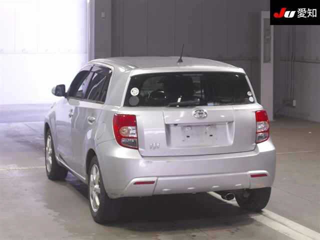 TOYOTA IST