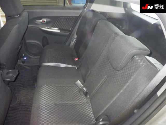TOYOTA IST