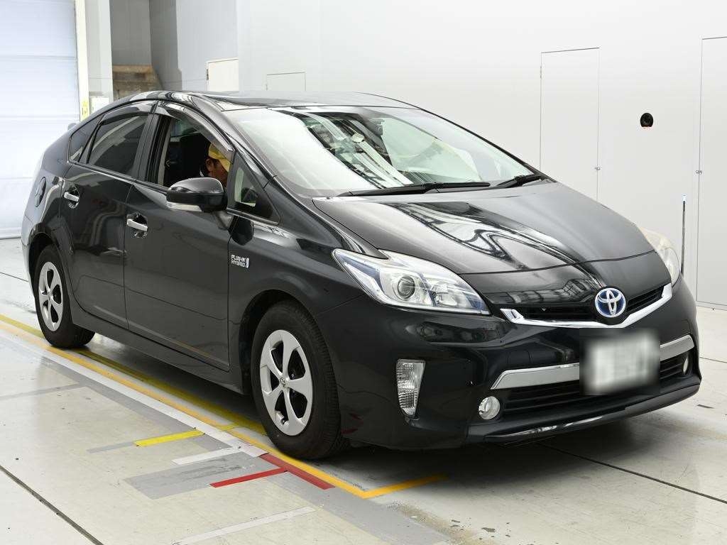 TOYOTA PRIUS PHV