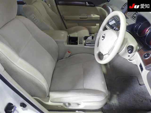 NISSAN FUGA