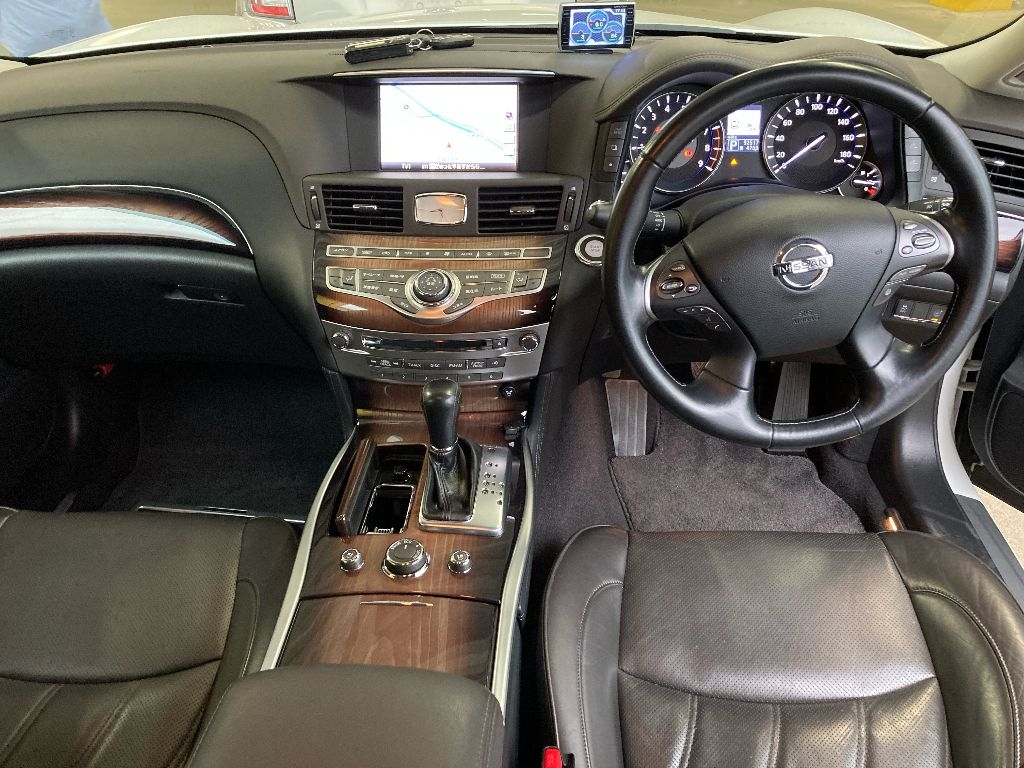 NISSAN FUGA