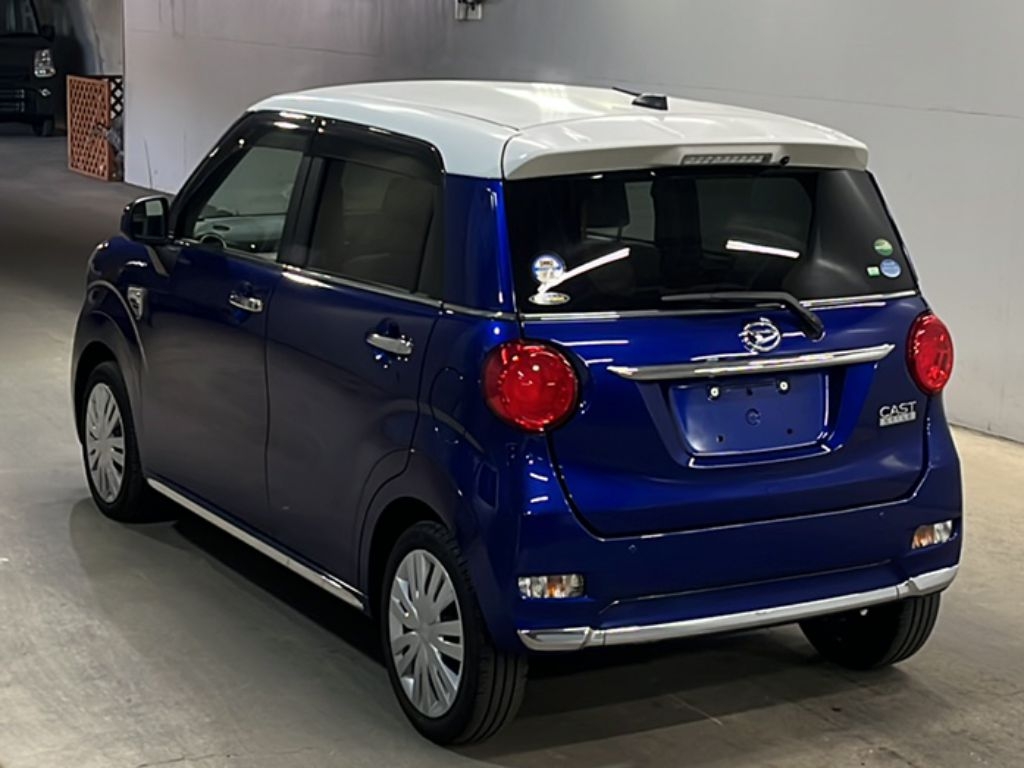 DAIHATSU CAST