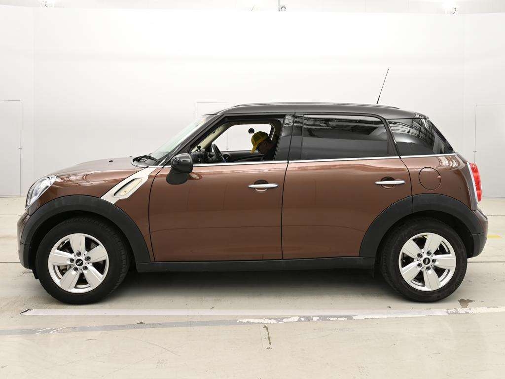 MINI CROSSOVER
