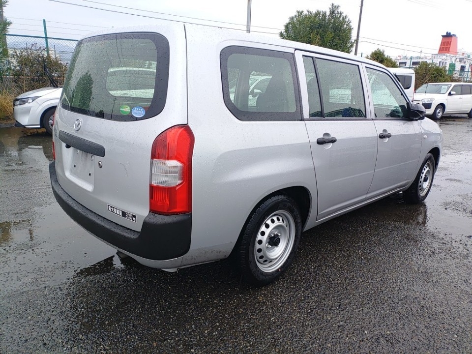 MAZDA FAMILIA