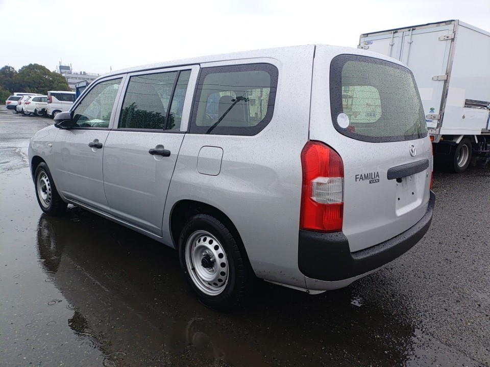 MAZDA FAMILIA