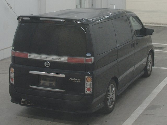 NISSAN ELGRAND