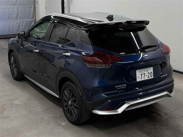 NISSAN KICKS