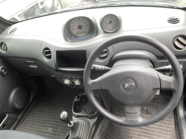 DAIHATSU ESSE